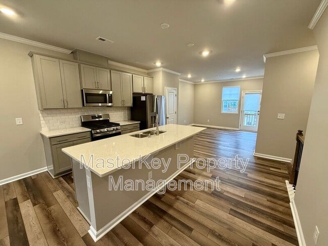 Building Photo - 427 Deercroft Dr