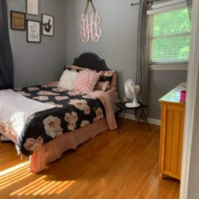 Building Photo - 471 Beverly St