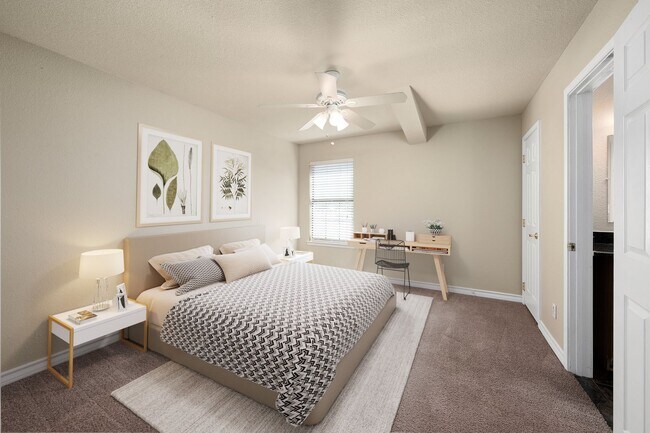 Building Photo - Walk to campus, Walk downtown, Shared Fenced Yard and Courtyard, Flat Rate Utilities!