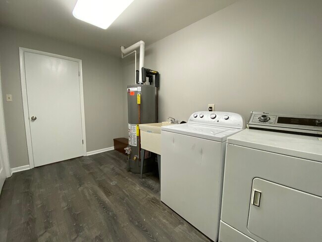 Building Photo - 149 Juniper Drive