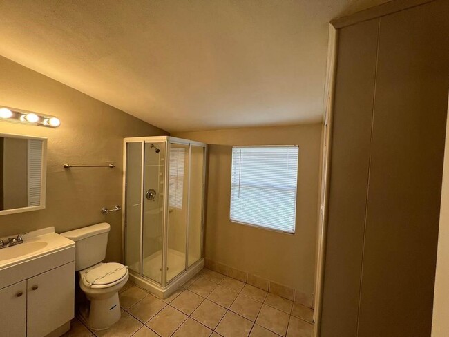 Building Photo - 3701 SW 58th Terrace