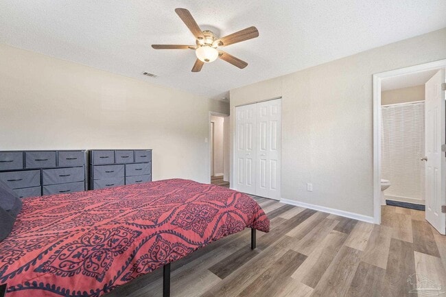 Building Photo - 8 Goodman Ln