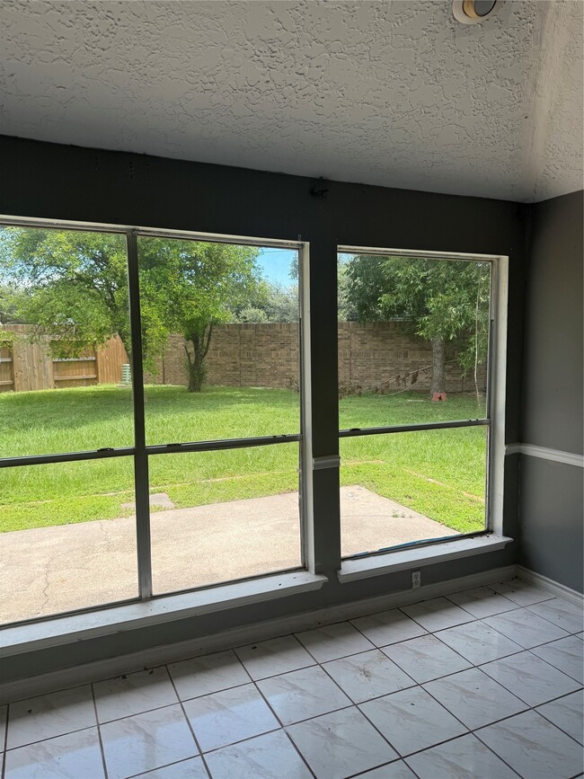 Building Photo - 5322 Golden Stream Dr