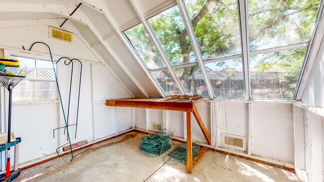 Building Photo - 2014 Tablerock Ct