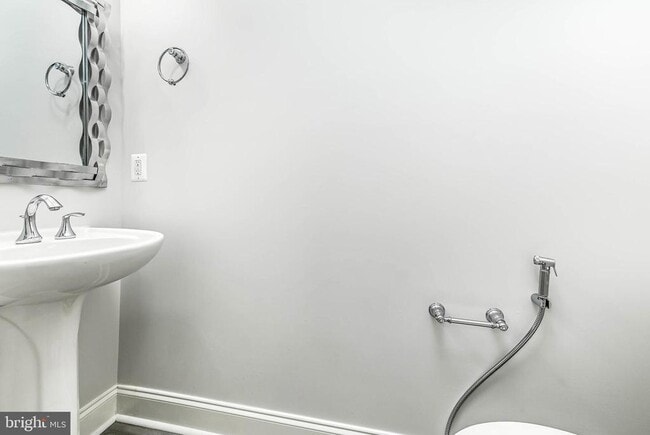 Building Photo - 15158 Kentshire Dr