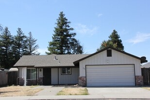 Building Photo - 728 Wawona St