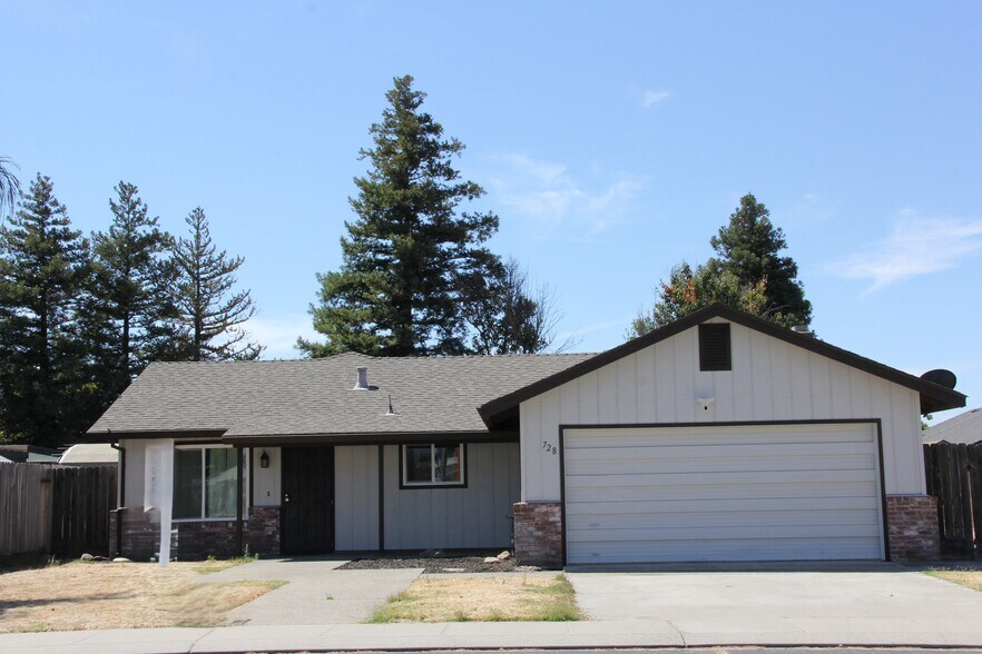 Primary Photo - 728 Wawona St