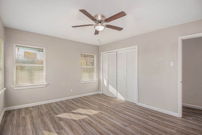 Building Photo - 406 Dawson Cir