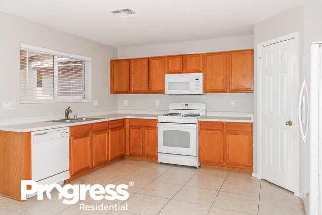 Building Photo - 13181 N Deergrass Dr