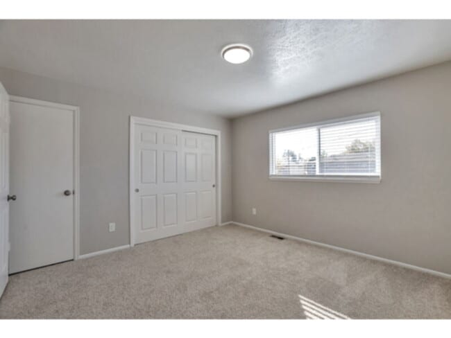 Building Photo - 792 S Patton Ct