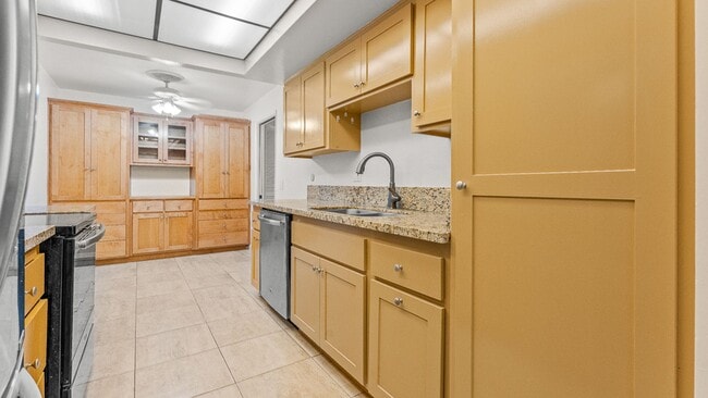 Building Photo - Beautiful Mountain Condo. 3 Bed-2Bath