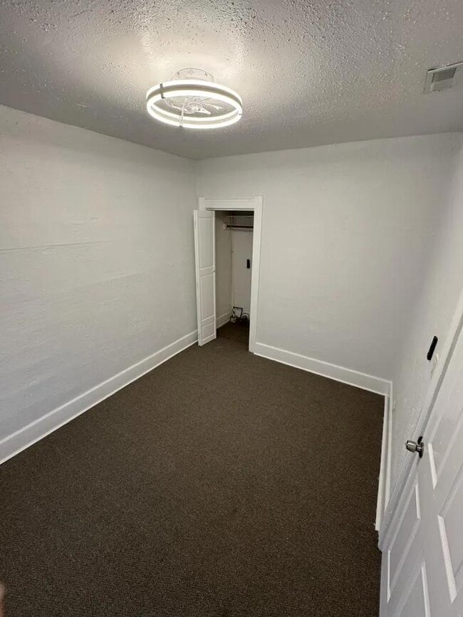 Building Photo - 54 E Sylvania Ave