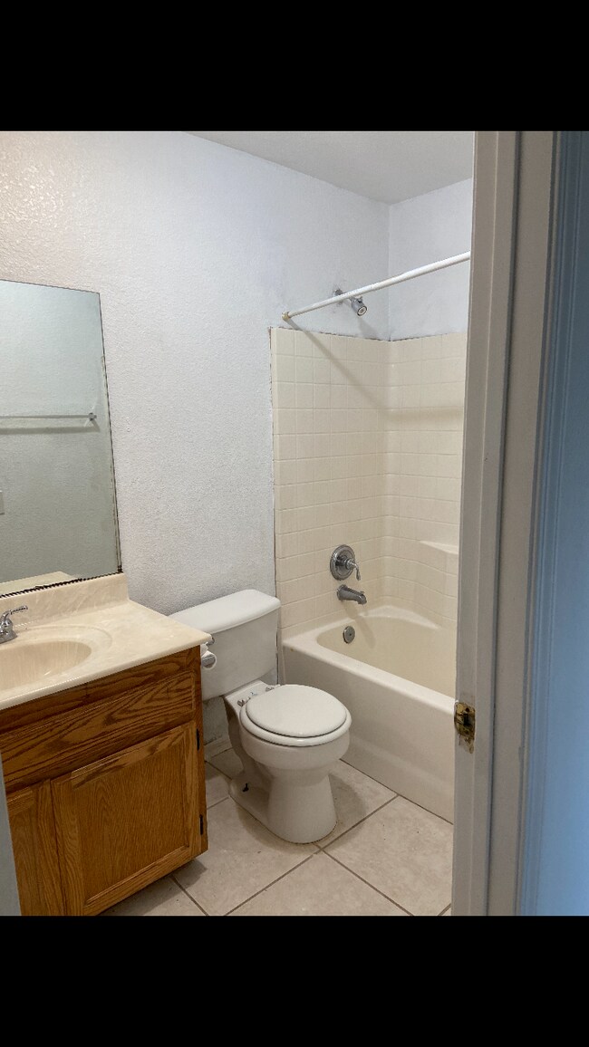 Building Photo - 16627 Ponca St