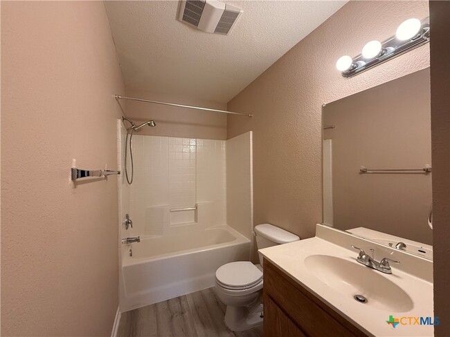 Building Photo - 108 Castellon Ct