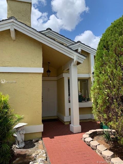 Building Photo - 9516 SW 148th Ave