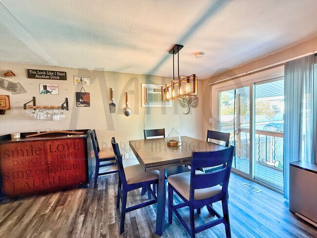 Building Photo - Beautiful South Hill Home