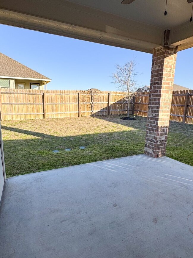 Building Photo - 6233 Lavaca Dr