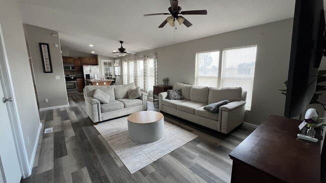 Building Photo - Beautiful Solar-Powered 3 Bedroom Home