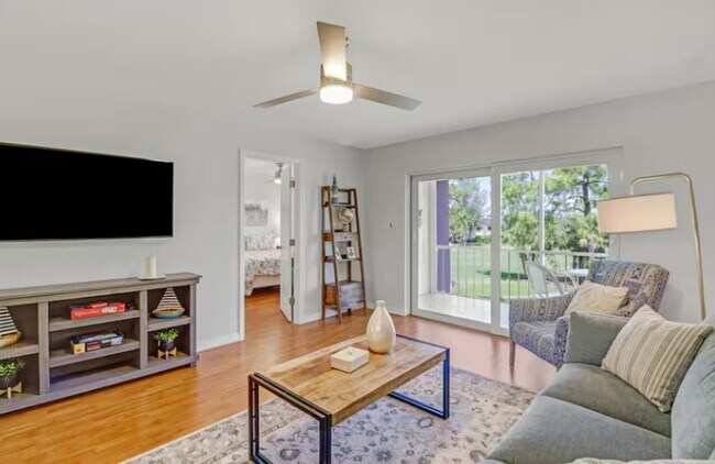 Building Photo - 170 Turtle Lake Ct