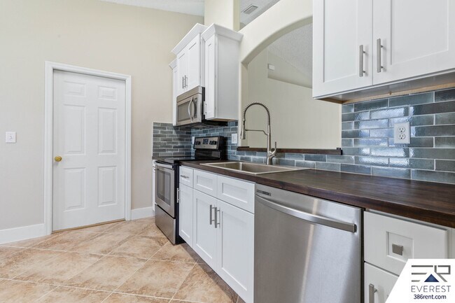 Building Photo - 273 Beachway Dr