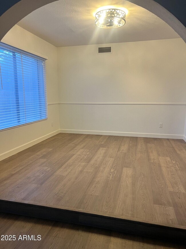 Building Photo - 2050 W Nido Ave