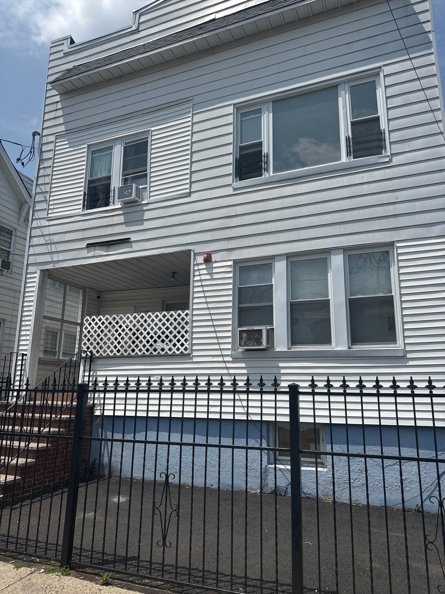 Building Photo - 124 E 32nd St