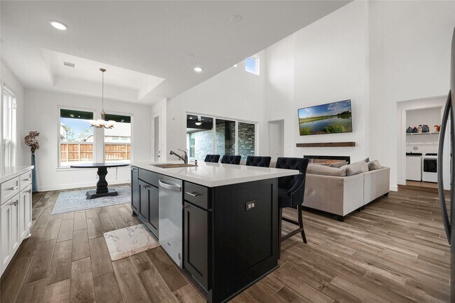 Building Photo - 28206 Clear Breeze Ct