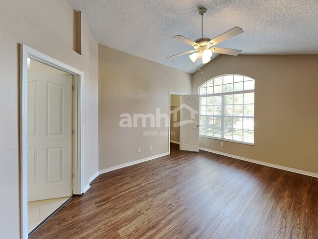 Building Photo - 1712 Scotch Pine Dr