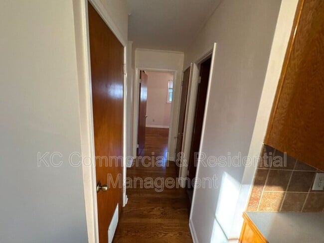 Building Photo - 11508 E 51 St S