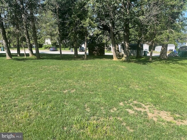 Building Photo - 209 Cross Keys Dr