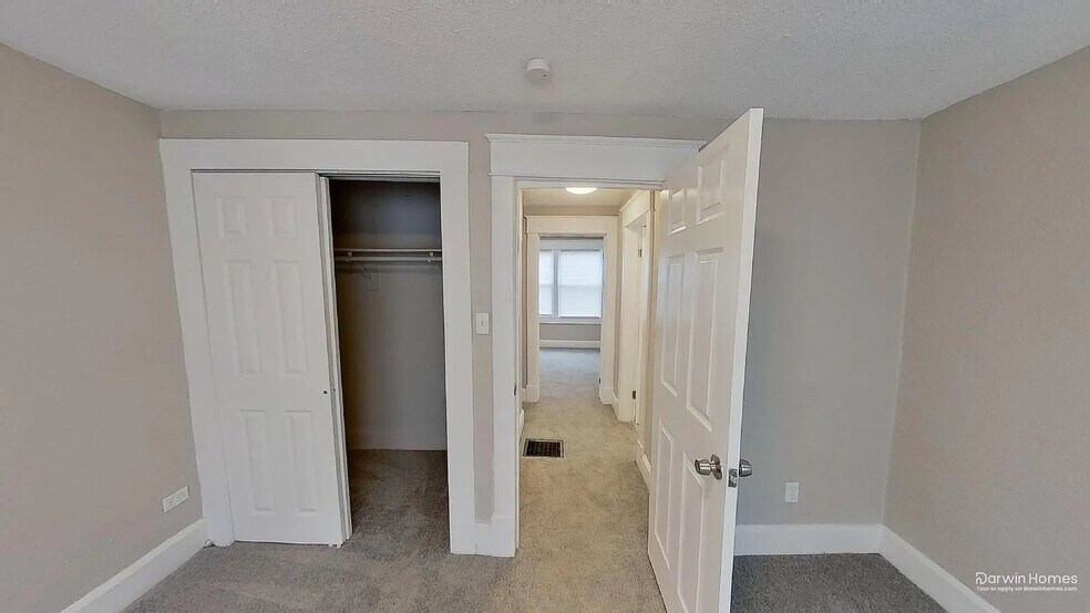 Building Photo - 215 North 23 Street, 66102; #1202866 - 1202866