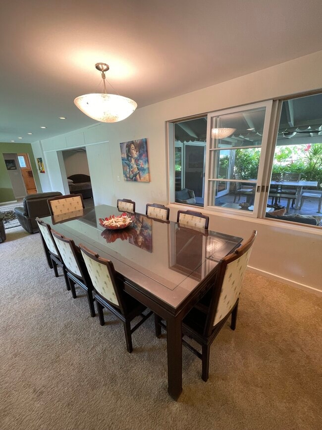 Building Photo - 456 Portlock Rd