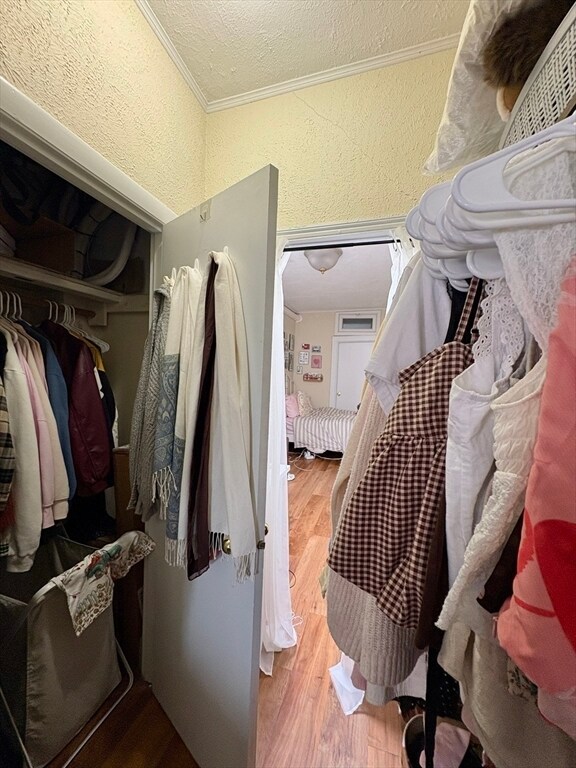 Building Photo - 914 Beacon St