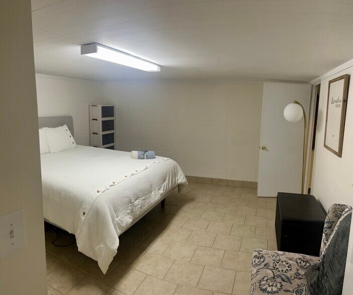 Building Photo - 3820 Oakland Ter