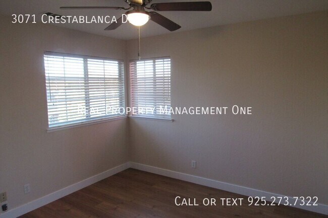 Building Photo - 3071 Crestablanca Dr