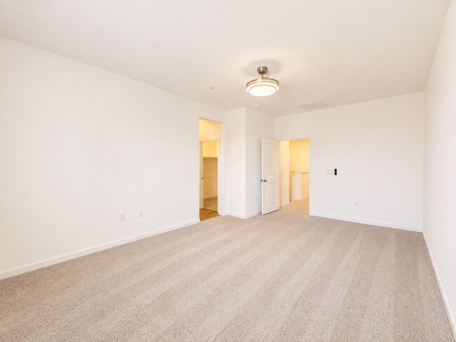 Building Photo - 33221 Opal Glass Dr