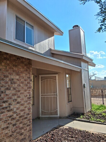 Primary Photo - 3119 Voss Dr