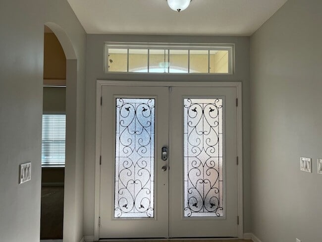 Building Photo - Well Appointed 4/3  Dreamfinders Home