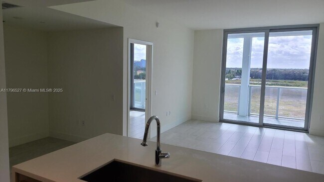 Building Photo - 2000 Metropica Wy