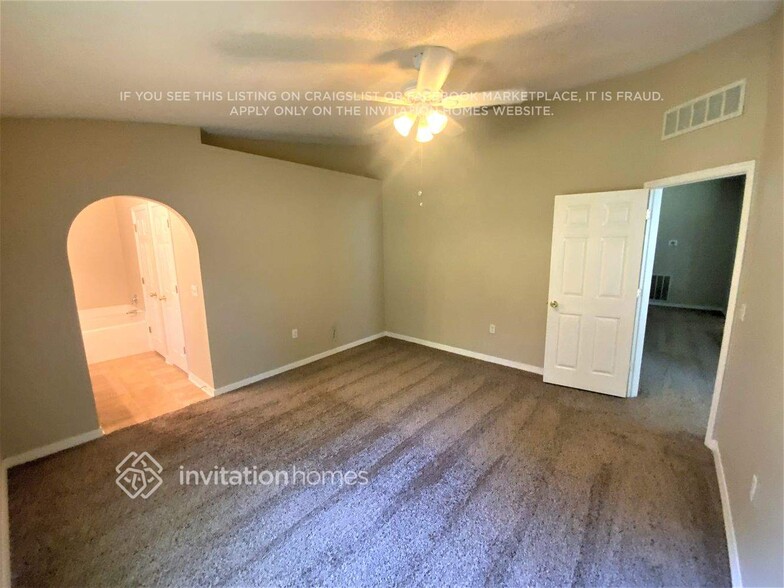Building Photo - 1786 Hearth Street