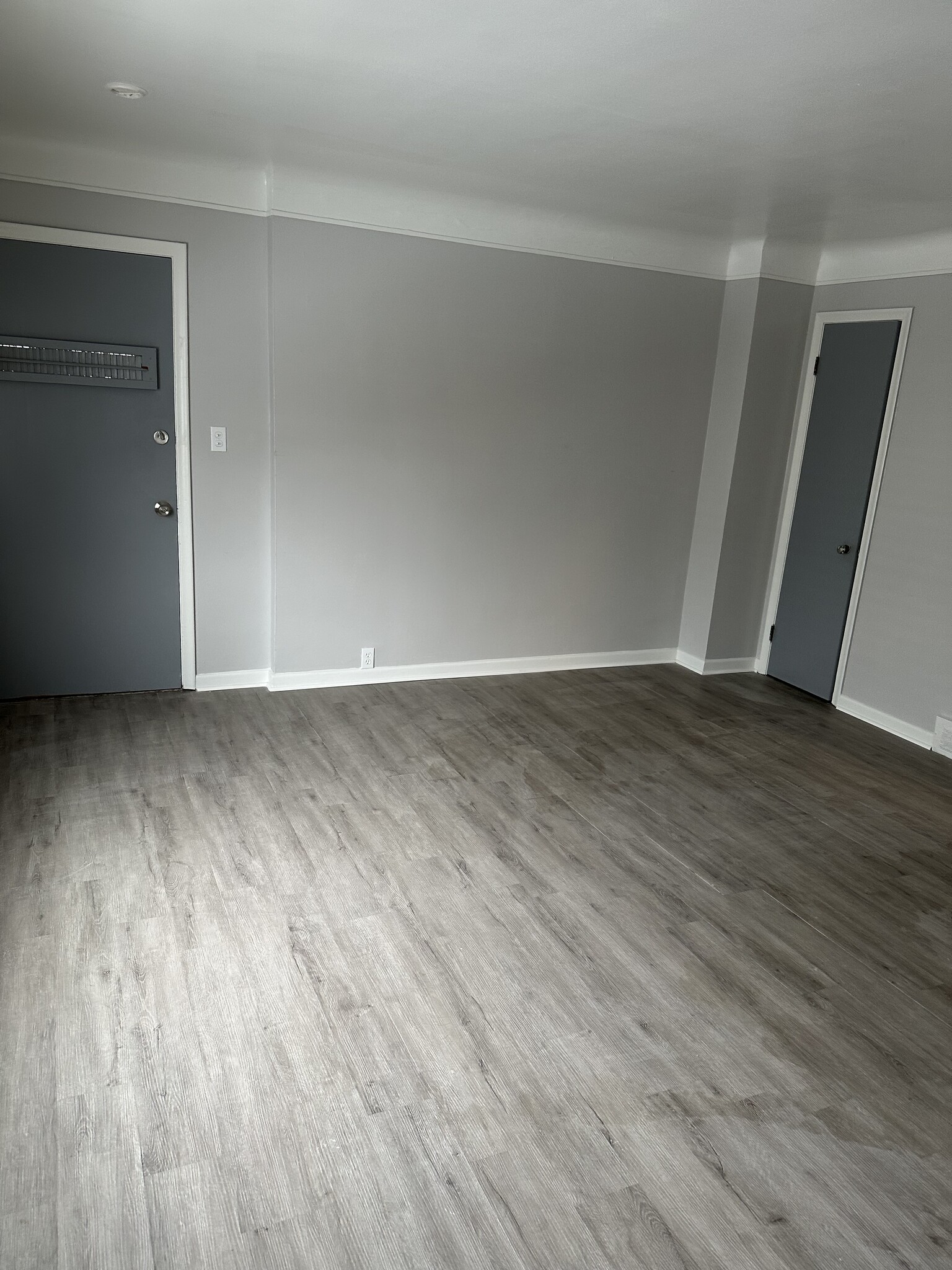 Building Photo - 11668 San Jose