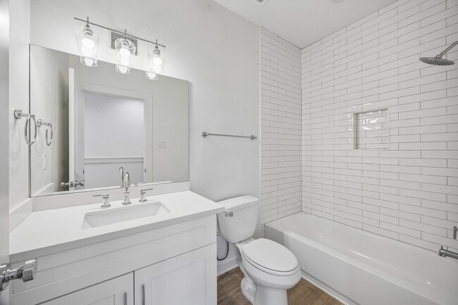 Building Photo - 5710 Elysian St