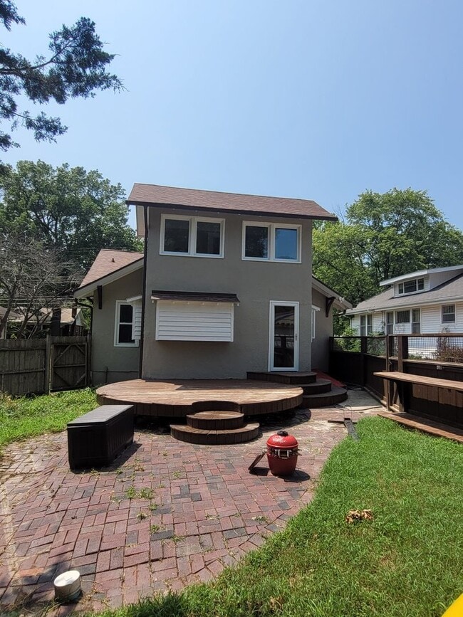Building Photo - 3 Bedroom 1.5 Bath Cottage-Old Southwest