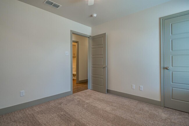 Building Photo - PRE-LEASING FOR A JULY MOVE-IN: Recently Built 3/2/2 in Cooper ISD