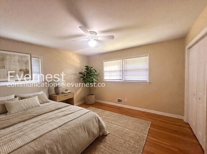 Building Photo - 3460 Estes Dr