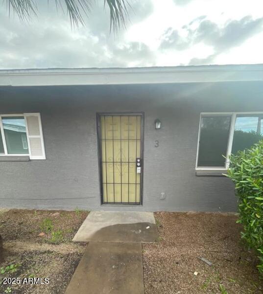 Building Photo - 2202 W Devonshire Ave