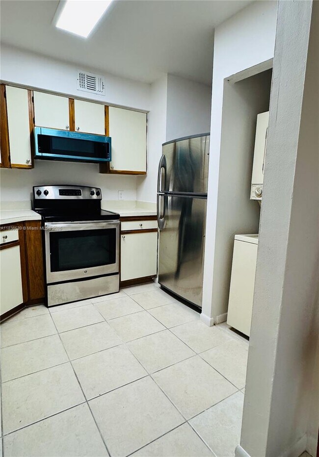 Building Photo - 3477 NW 44th St