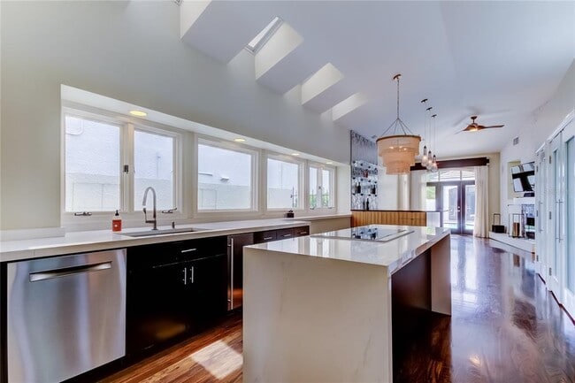 Building Photo - 905 Mooring Cir