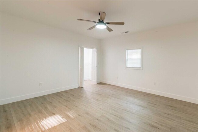 Building Photo - 1170 Niles Ave NW