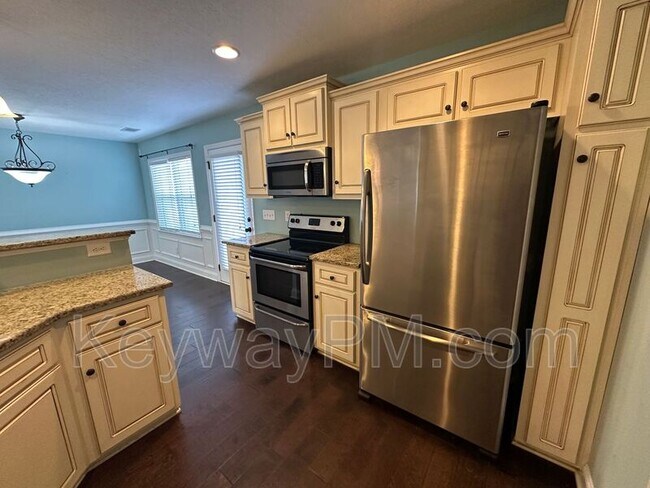 Building Photo - 5023 Trickling Creek Dr